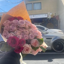 Dolce Blooms - Best bouquets in town
