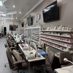 Best Nails - The shop just remodeled