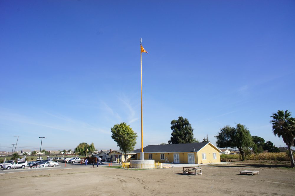 GURDWARA GURMAT PARKASH 2050 W Woodward Ave, Manteca, California