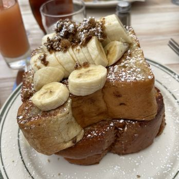 The Shed Restaurant - Plainview NY - Brioche French Toast - look at how thick the slices are!!! - Breakfast & Brunch Near Me - Plainview, New York