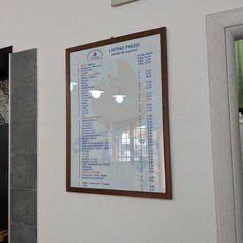 Pizzeria del Ghetto - Menu is short! - Pizza Near Me - Civitavecchia, RM