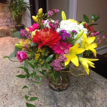 Li'l Flower Shop - Florists Near Me - Windsor, Colorado