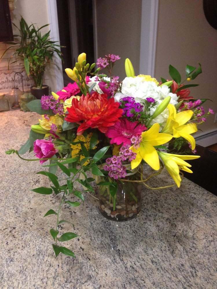 LI’L FLOWER SHOP Updated September 2024 36 Photos & 30 Reviews