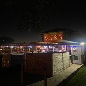 SOUTH AUSTIN BEER GARDEN - Updated January 2026 - 96 Photos & 111