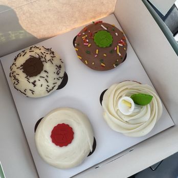 CRAVE Cupcakes