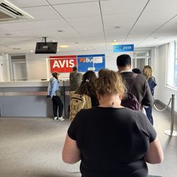 Avis Car Hire Dublin City Centre - Saturday rush