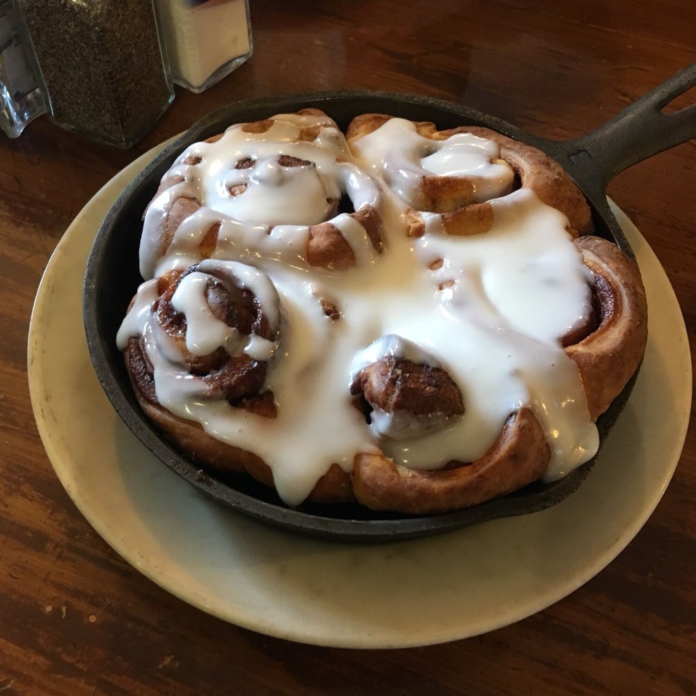 Netshed No. 9 - skillet cinnamon rolls - Breakfast & Brunch Near Me - Gig Harbor, Washington