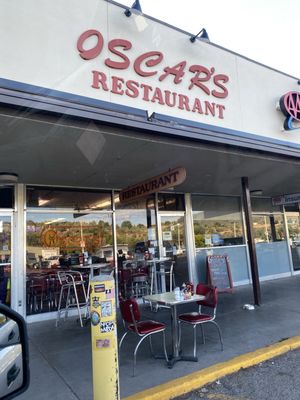 Oscar's Cafe by null