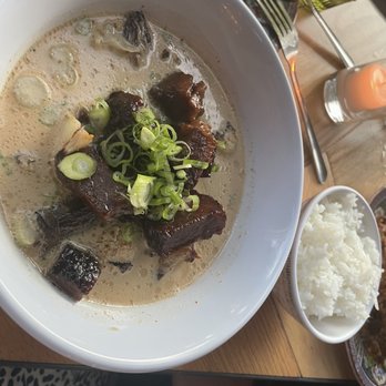 Eem - White Curry with Brisket Burnt Ends; very tasty! - Cocktail Bars Near Me - Portland, Oregon