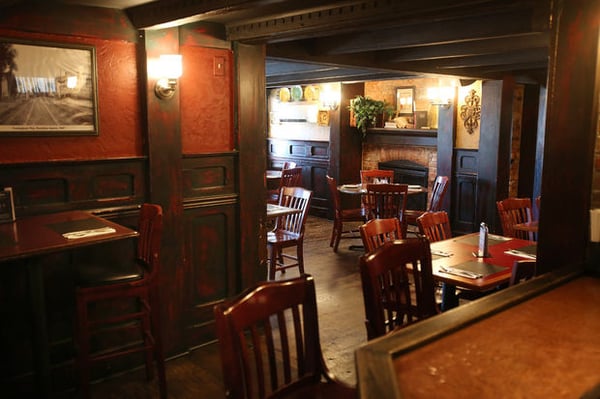 Bill's Olde Tavern by null