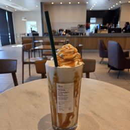 Vanilla Bean Crme Frappuccino Blended Crme + Caramel Sauce