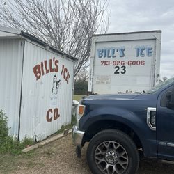 Bill's Wholesale Ice - Parking lot of Bills ice opinion
