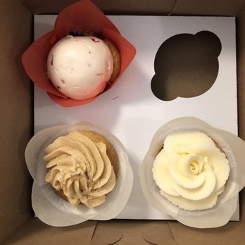 Cup Love - three cupcakes in a box - Desserts Near Me - Baltimore, Maryland Cup Love - three cupcakes in a box - Desserts Near Me - Baltimore, Maryland