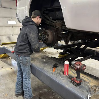 Bloomington Normal Truck Performance - Commercial Truck Repair Near Me - Bloomington, Illinois Bloomington Normal Truck Performance - Commercial Truck Repair Near Me - Bloomington, Illinois