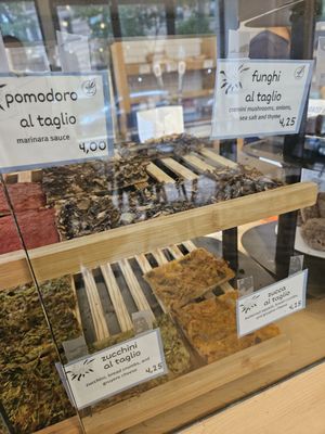Grandaisy Bakery by null