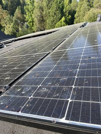 Slide of Foothills Solar Cleaning