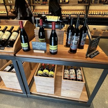 Caymus Suisun Winery - Wine Tasting Room Near Me - Fairfield, California