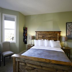 Novel Bed and Breakfast - beautiful guest rooms!!