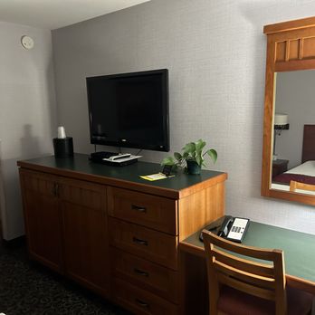 Dow Villa Motel - Hotels Near Me - Lone Pine, California