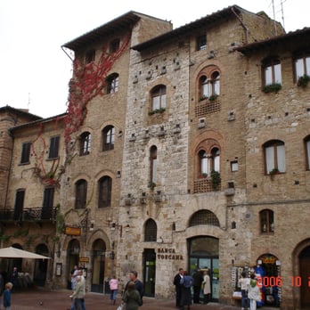 Piazza del Campo - Breathtaking - VN - Local Flavor Near Me - Siena, SI