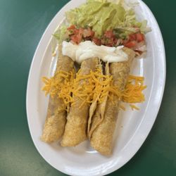King Burrito - Three rolls tacos home made