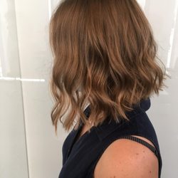 7Sense - Mehr Fülle für feines Haar? Kein Problem! Unsere professionellen Techniken und Produkte geben deinem Haar die Leichtigkeit, die es braucht.