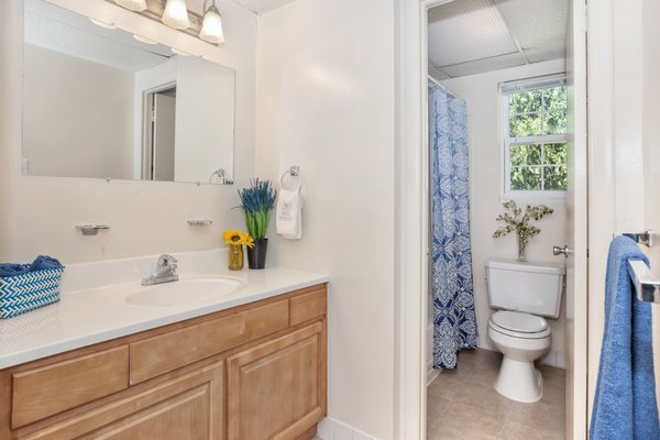 FOX POINTE APARTMENT HOMES - Updated December 2024 - 18 Photos - 220