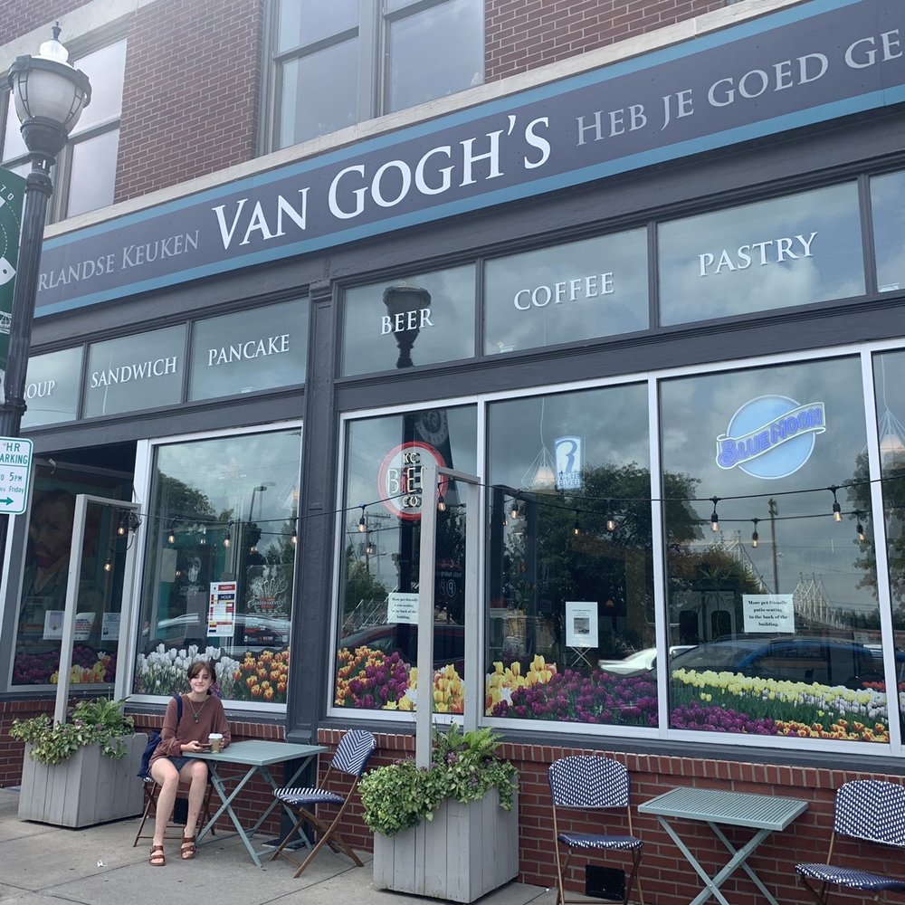 Van Gogh's Eeterie - Sidewalk front - Breakfast & Brunch Near Me - Springfield, Missouri