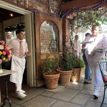 The Ivy - The wait staff hurries everywhere silently and proficiently. They have mastered patron care here. - New American Near Me - Los Angeles, California The Ivy - The wait staff hurries everywhere silently and proficiently. They have mastered patron care here. - New American Near Me - Los Angeles, California