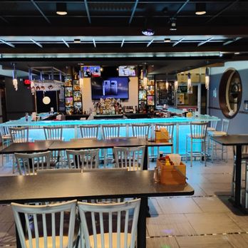 Brick House - American Near Me - Charleston, Illinois