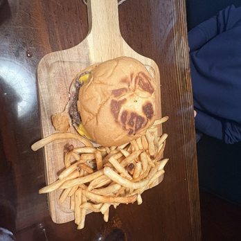 1400 Bar & Grill - 1400 Burger - American Near Me - Alameda, California
