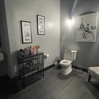 Stiletto Hair Studio - Fancy restroom - Hair Salons Near Me - Virginia Beach, Virginia Stiletto Hair Studio - Fancy restroom - Hair Salons Near Me - Virginia Beach, Virginia