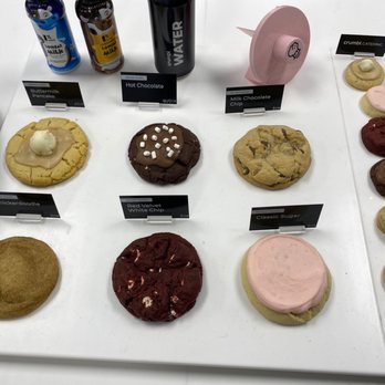 Crumbl - Novi - Bakeries Near Me - Novi, Michigan