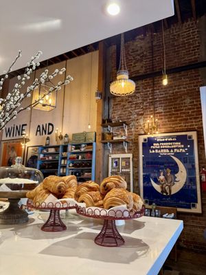 Loupiotte Kitchen by null