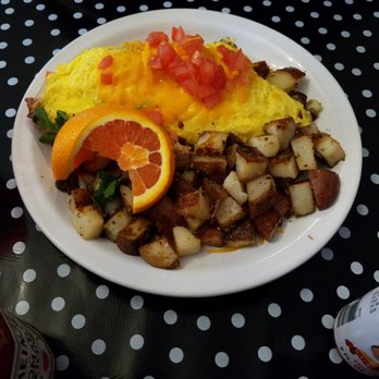 Trendy's - Chucks mushroom bacon avocado ommellete - Breakfast & Brunch Near Me - Redding, California