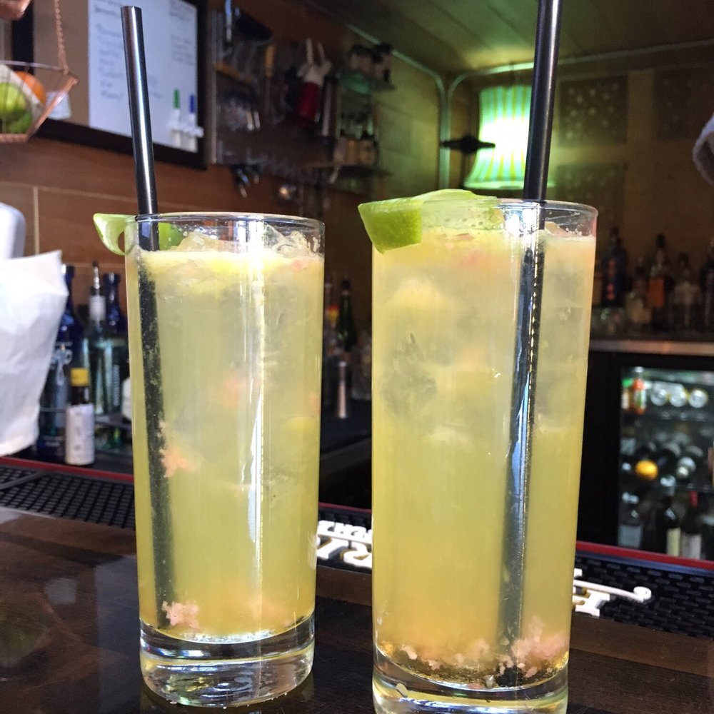 Finn's Manor - Virgin drinks with pop tarts for my girls! - Cocktail Bars Near Me - Denver, Colorado
