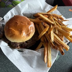 BC Burger - Cheeseburger and fries