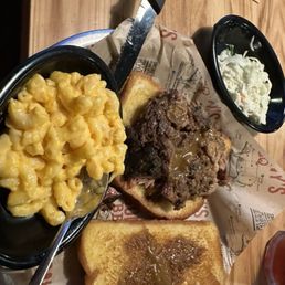 Pulled Pork Sandwich Pulled Pork Sandwich