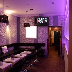 Nice Lounge - Hintere Sitzgruppen & Durchgang zu Toiletten und Terrasse
