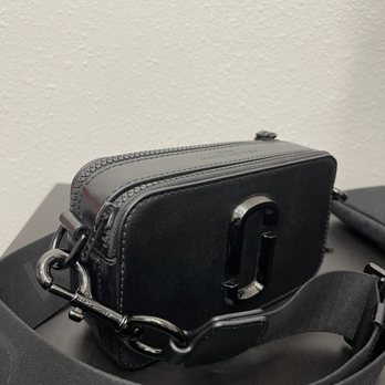 Arm Cleaners - Zipper replacement on purse - Sewing & Alterations Near Me - Glendale, California