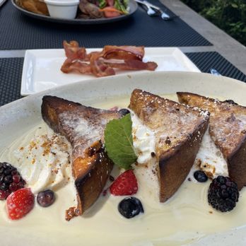 HAVEN Riverfront Restaurant & Bar - Brioche French toast - New American Near Me - Edgewater, New Jersey HAVEN Riverfront Restaurant & Bar - Brioche French toast - New American Near Me - Edgewater, New Jersey