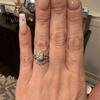 Luv Nails & Spa - A picture of finished nails - Nail Salons Near Me - Costa Mesa, California