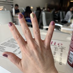 Ellie Nails & Spa