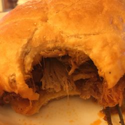 Merle Maple Farm - Pulled maple pork sandwich