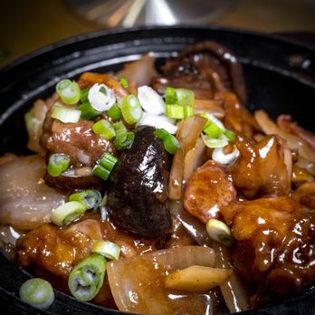 MY Restaurant - Sizzling Chicken in Hot Pot - Hong Kong Style Cafe Near Me - Markham, Ontario