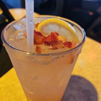 Bubba's 33 - Strawberry lemonade - Pizza Near Me - Glen Burnie, Maryland