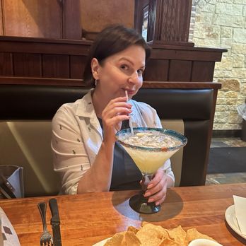 Cheddar's Scratch Kitchen - Grande Margarita - American Near Me - Austin, Texas Cheddar's Scratch Kitchen - Grande Margarita - American Near Me - Austin, Texas