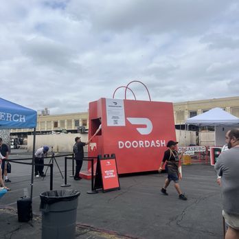 ROW DTLA - DoorDash Pop Up - Shopping Centers Near Me - Los Angeles, California ROW DTLA - DoorDash Pop Up - Shopping Centers Near Me - Los Angeles, California