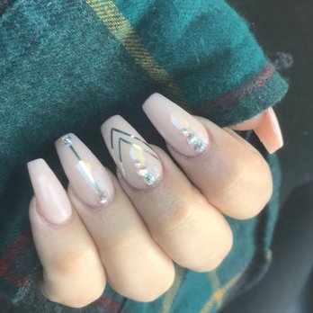 Kuts And Queens - Hair Salons Near Me - Chino, California