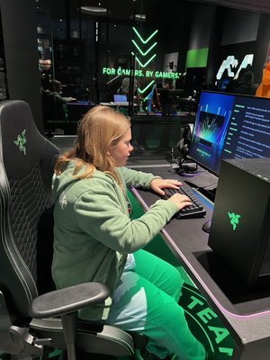 RAZERSTORE - LOS ANGELES - Updated February 2026 - 44 Photos & 16